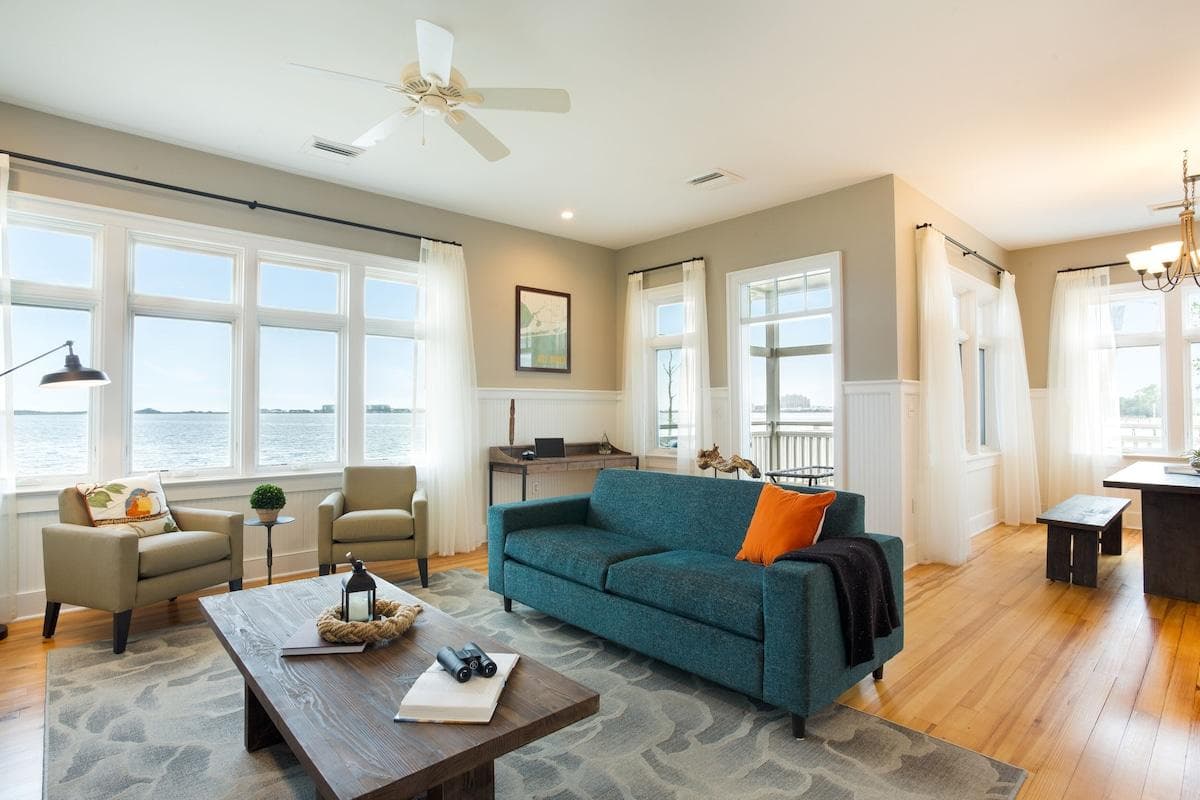 Spacious Living Room with Picture Window view of Lake Shelby